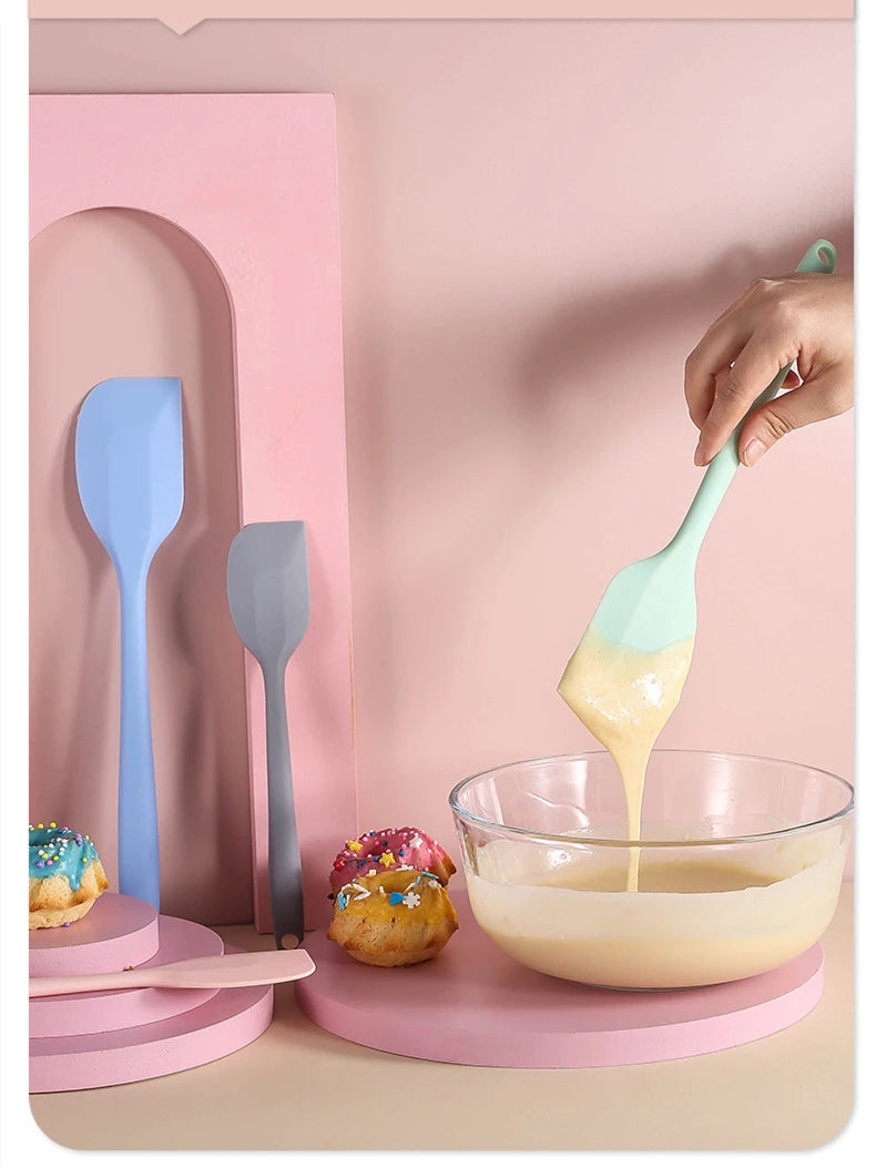 1Pcs Cream Cake Silicone Baking Spatula Scraper Non-stick Kitchen Butter Pastry Blenders Salad Mixer Batter Pies Cooking Tools